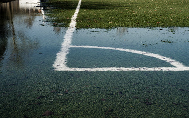 Trainingen alleen op kunstgras